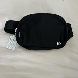 Lululemon Athletica Everywhere Belt Bag